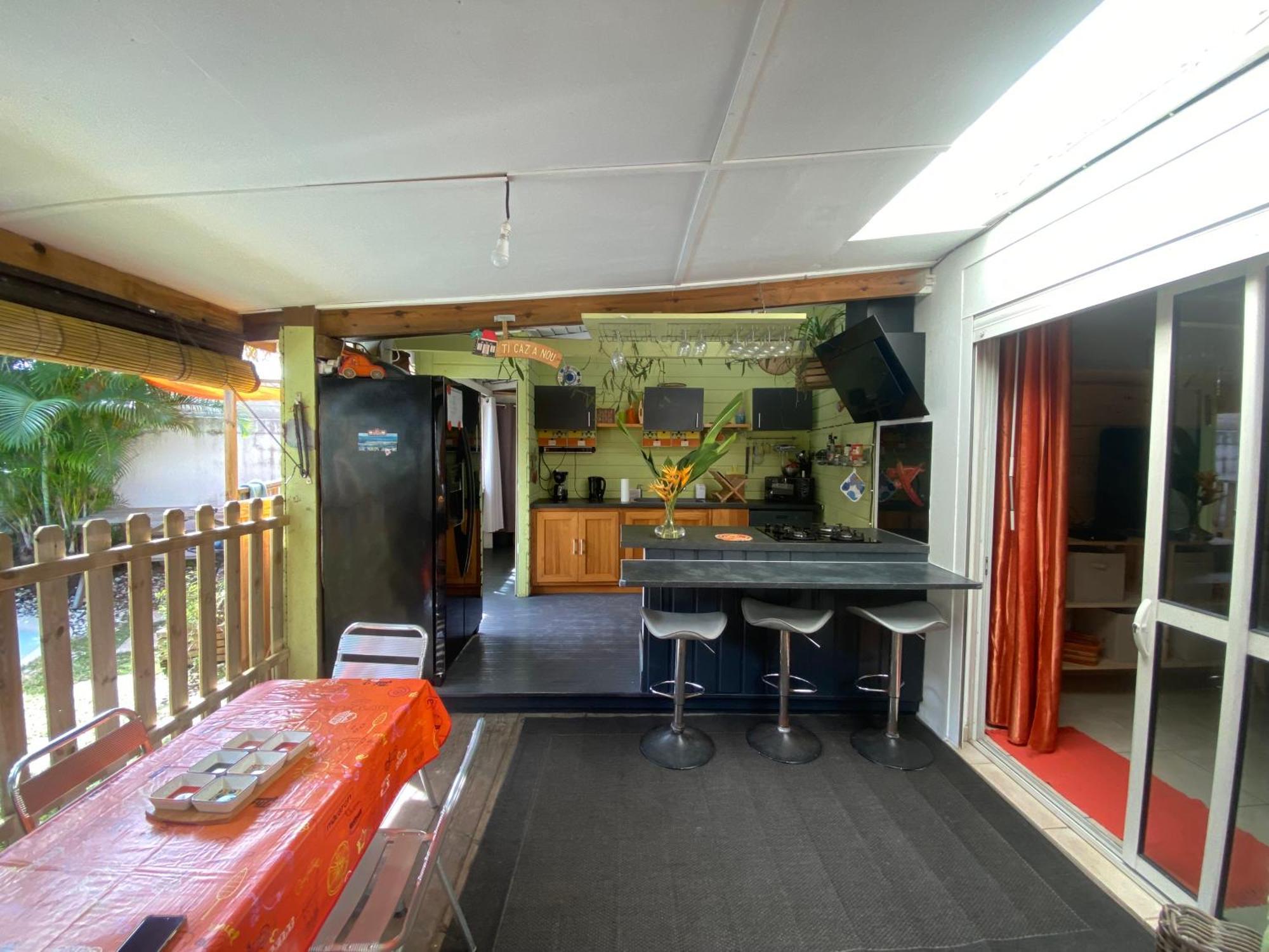 Le Nid D'Amour Avec Sa Piscine Et Jacuzzi Chauffes Saint-Joseph Exterior foto